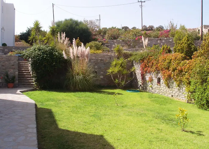 Apartment Paradise *